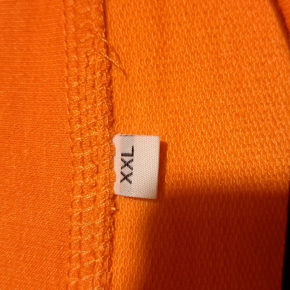 NEW Men's Orange XXL Classic halloween villains Sweater - Picture 3 of 4